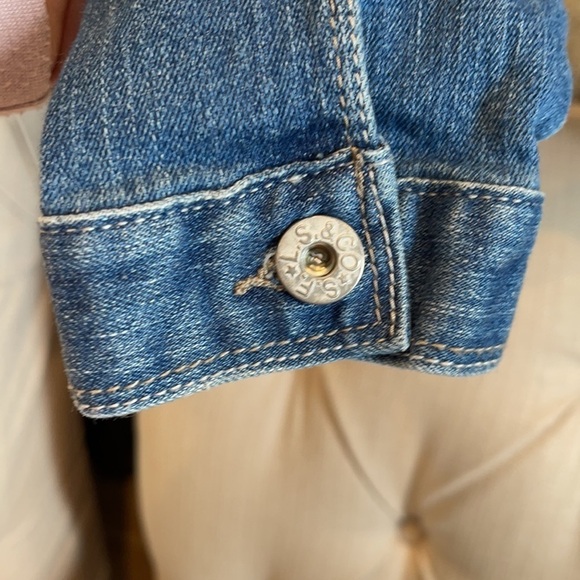 LEVI'S Girls Trucker Denim Jean Jacket Medium Wash - Picture 5 of 8